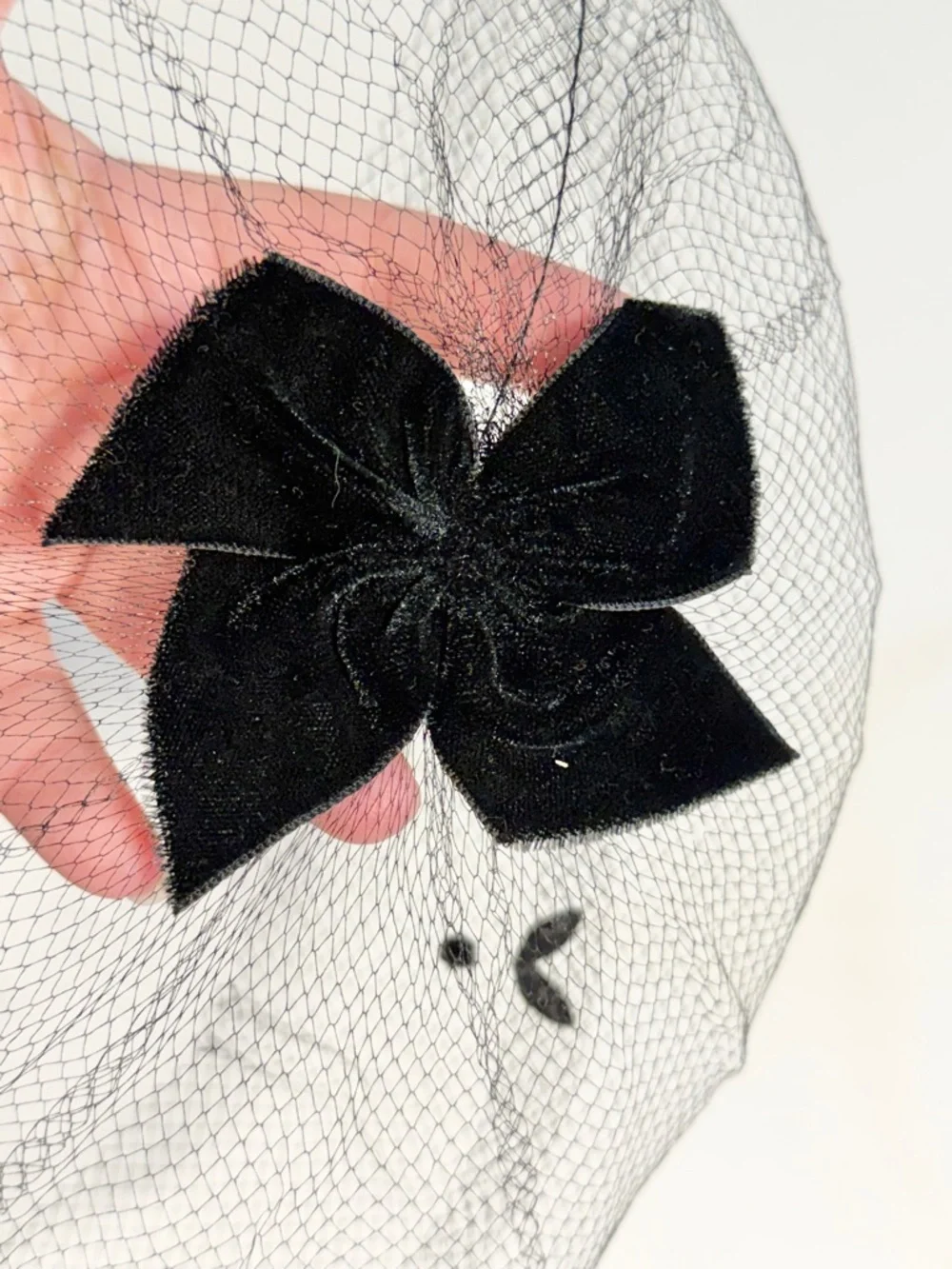 VINTAGE MCM mid century mesh net veil black velvet bow floral face hair cover - Picture 3 of 7